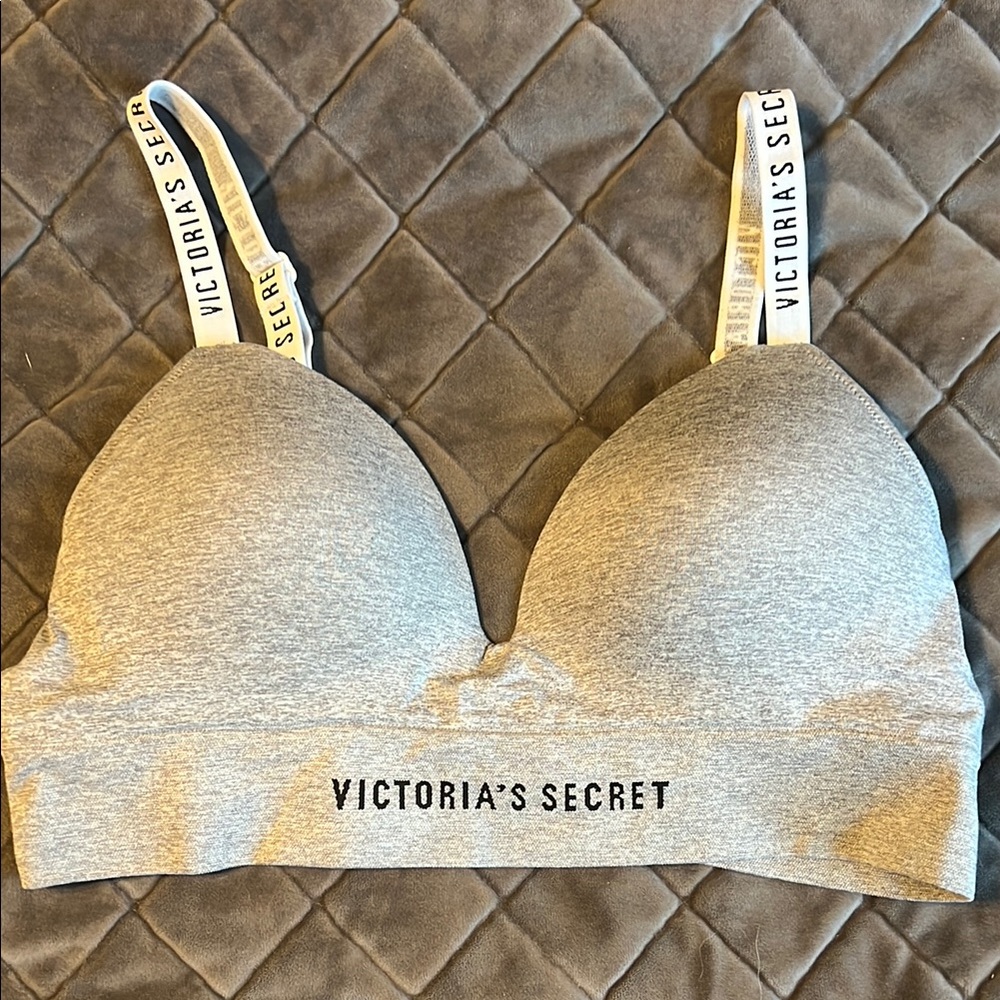 Victoria's Secret lightly lined bralette